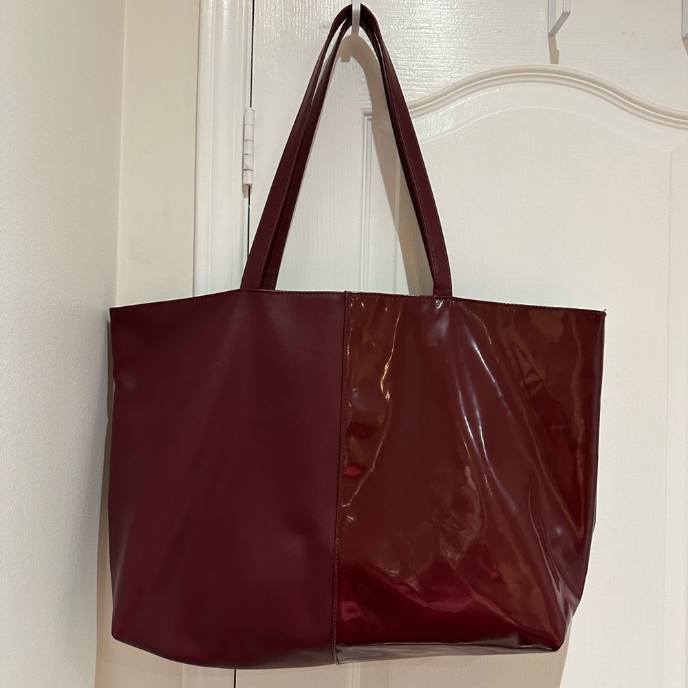 Women's Burgundy Tote Bag - Classic Everyday Carry